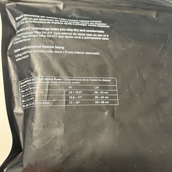 New Nike white volleyball knee pads - Picture 3 of 4